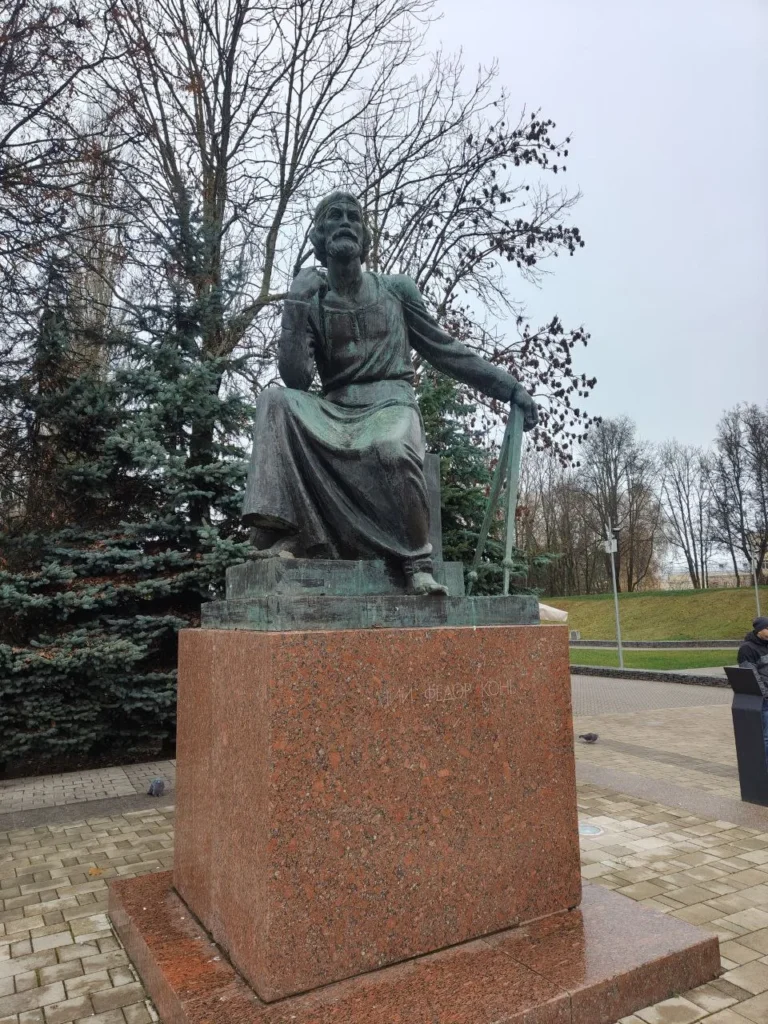 Памятник Фёдору Коню — фотография 2