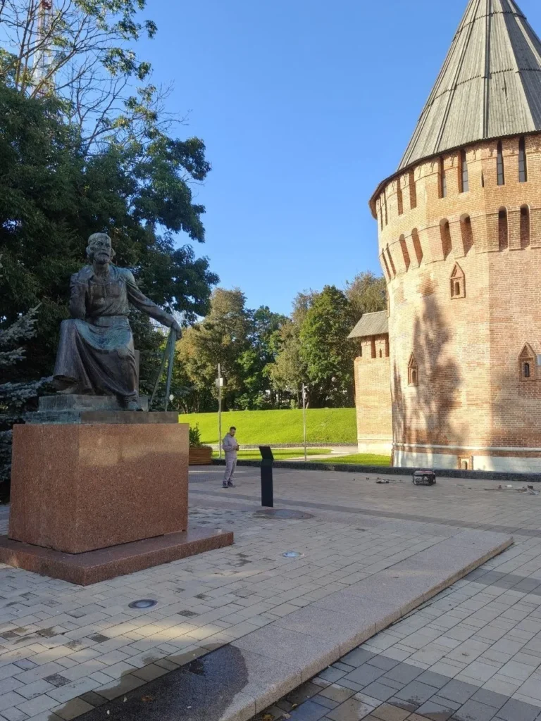 Памятник Фёдору Коню — фотография 3